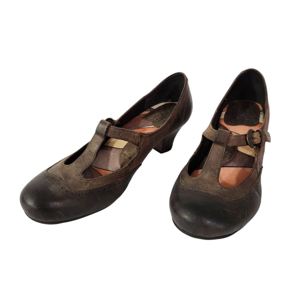 Born Women Brown Leather T Strap Heel Mary Jane 9 Pump Shoe
